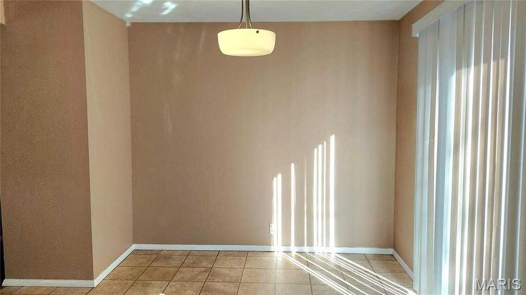 1920 Americana Way - Photo 5 of 25