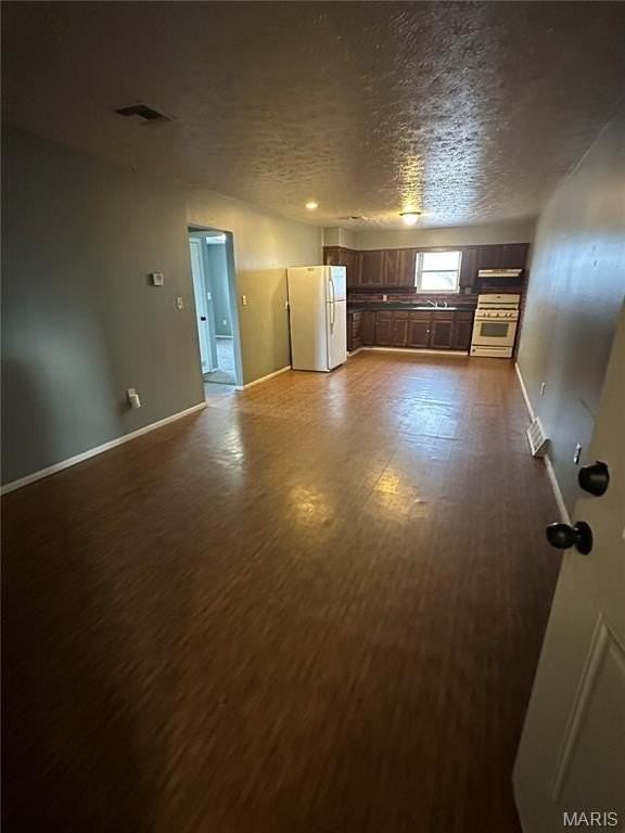 520 N Wood River Ave #3 - Photo 2 of 7