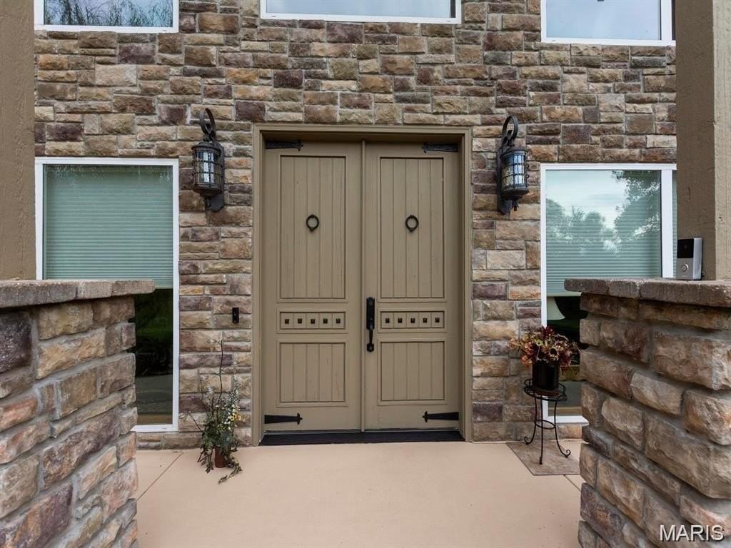 205 Paul Pl - Photo 4 of 50