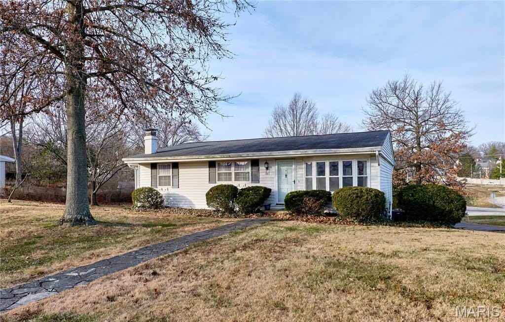 705 Vendome Ln - Photo 3 of 28