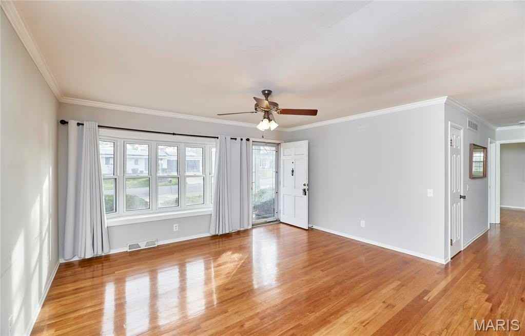 705 Vendome Ln - Photo 4 of 28