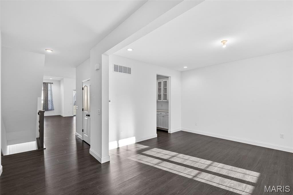 111 Maelin Dr - Photo 5 of 50