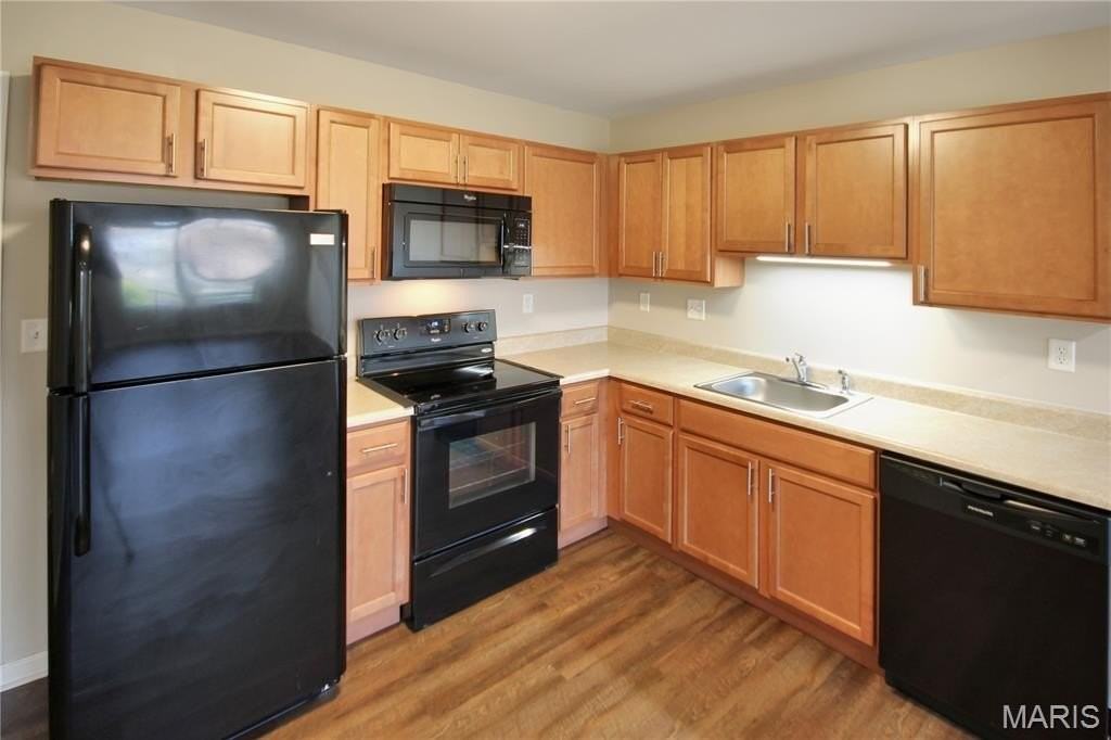 312 Starwood Dr - Photo 6 of 21