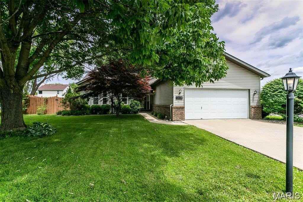 1308 Terrace Green Ln - Photo 3 of 31