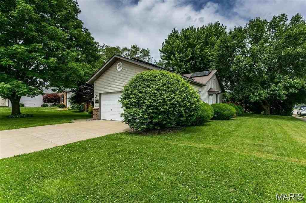 1308 Terrace Green Ln - Photo 5 of 31