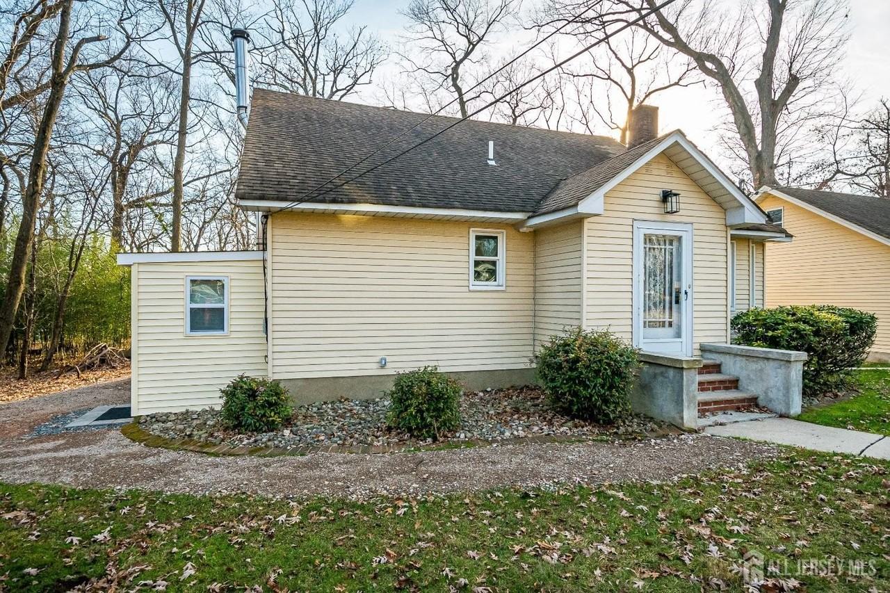 92 Coleman St - Photo 3 of 32