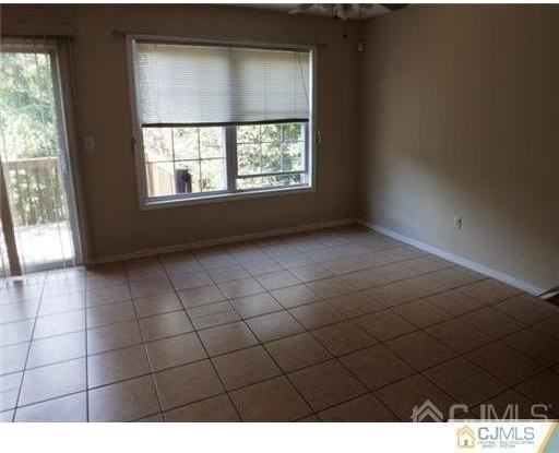 18 Lakeview Dr - Photo 4 of 10