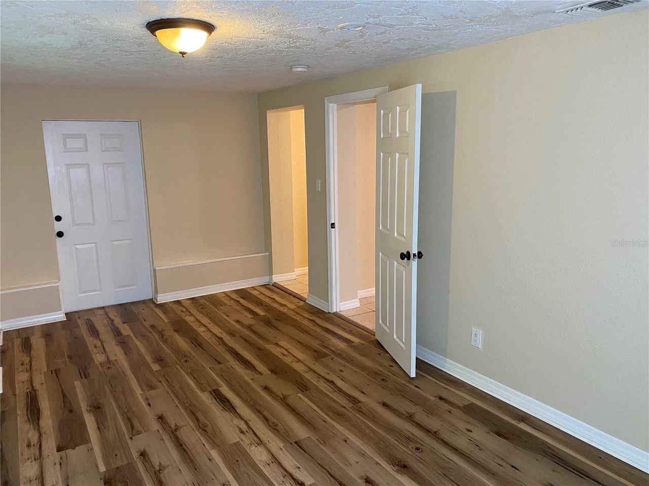 2515 Clipper Ship Way - Photo 4 of 23