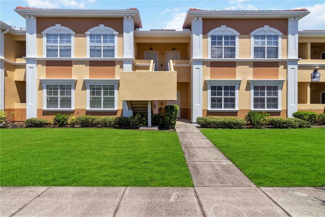 1020 Villagio Cir #202 - Photo 3 of 33