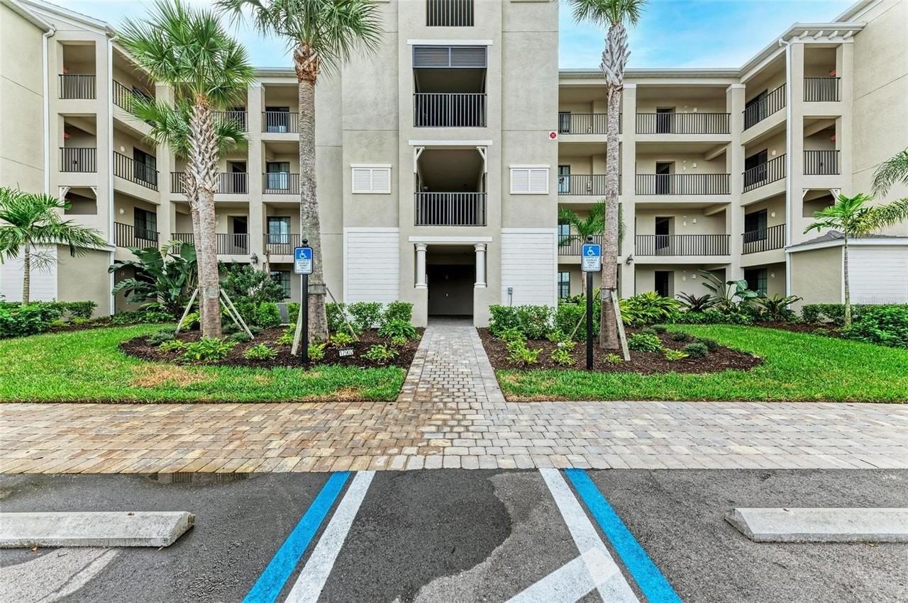 17902 Gawthrop Dr #307 - Photo 7 of 50