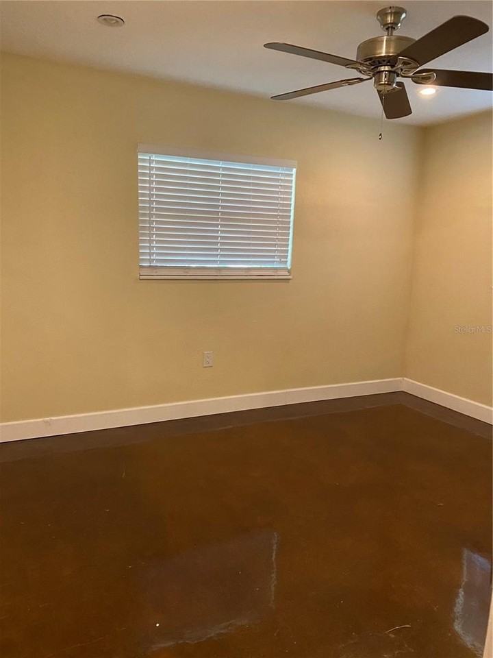 2133 Bougainvillea St - Photo 2 of 21