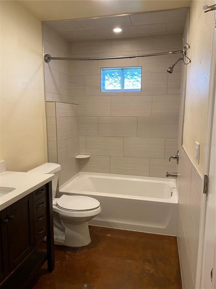 2133 Bougainvillea St - Photo 4 of 21