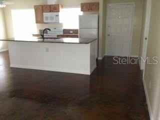 344 Beverly Rd - Photo 4 of 14