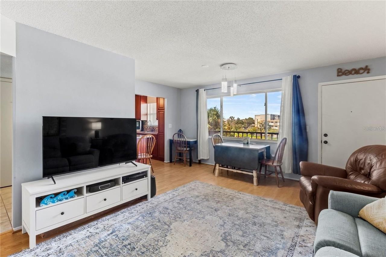 4460 Ironwood Cir #306A - Photo 6 of 35