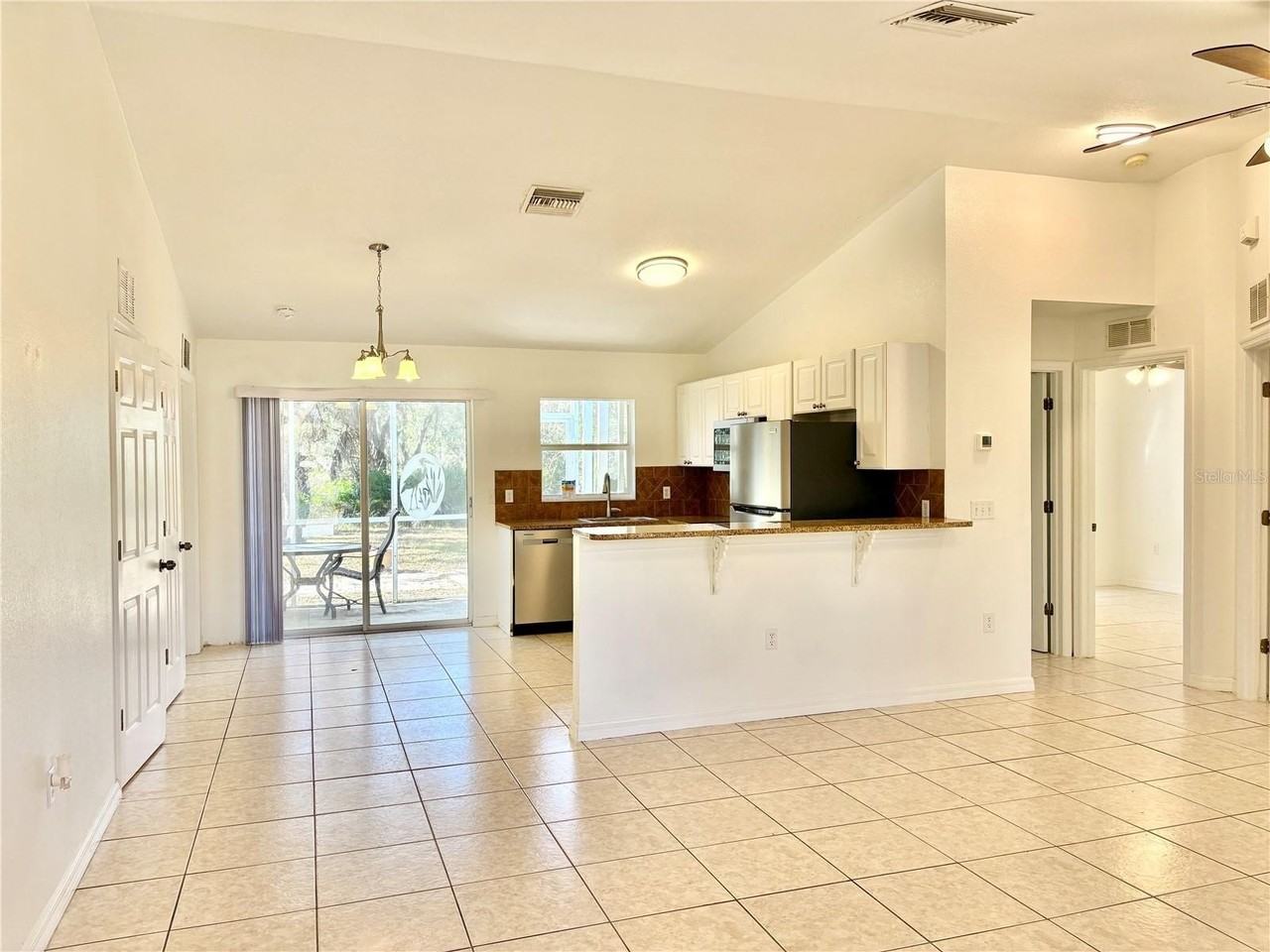 225 Santa Fe St - Photo 2 of 26