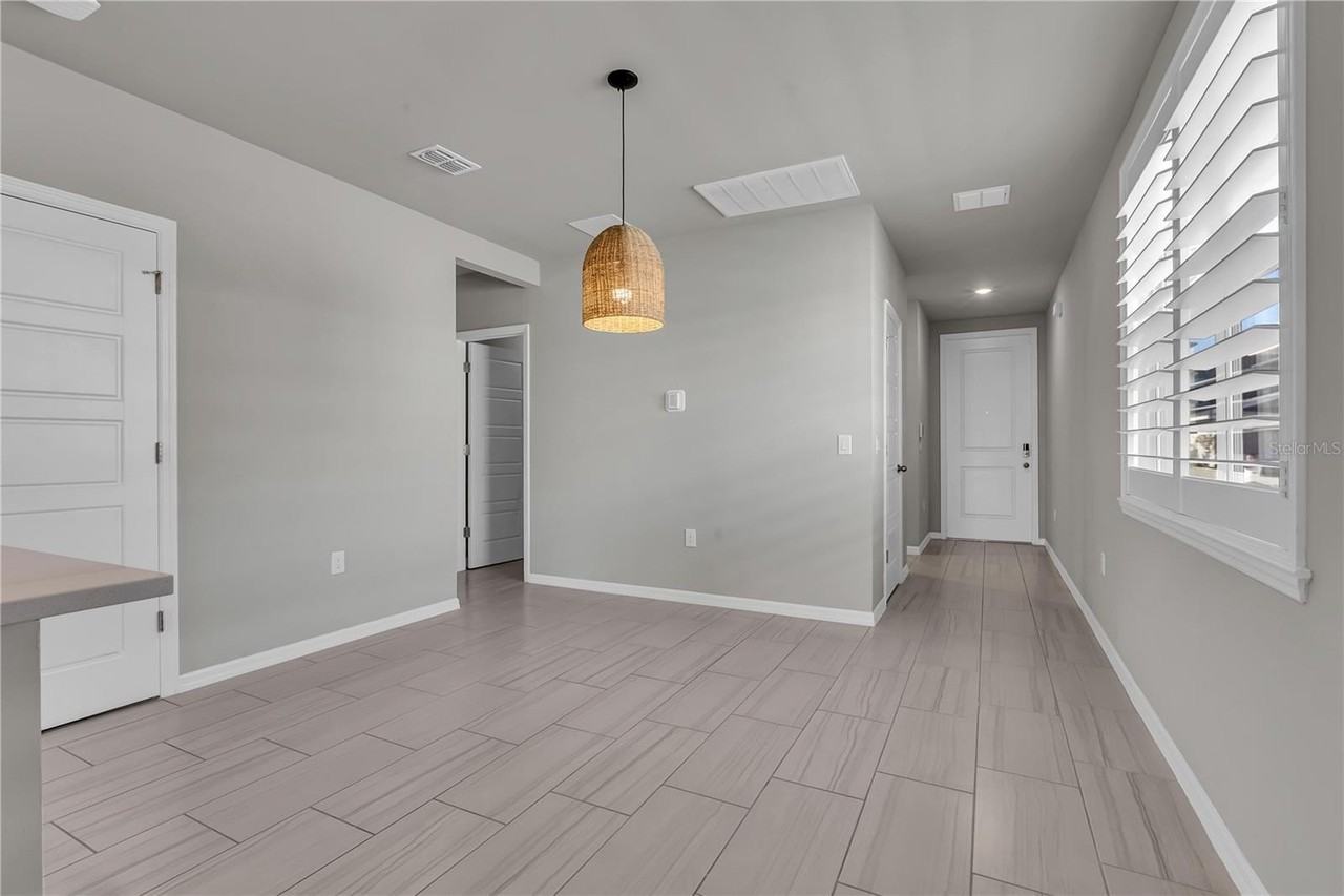 44254 Frontier Dr - Photo 7 of 48