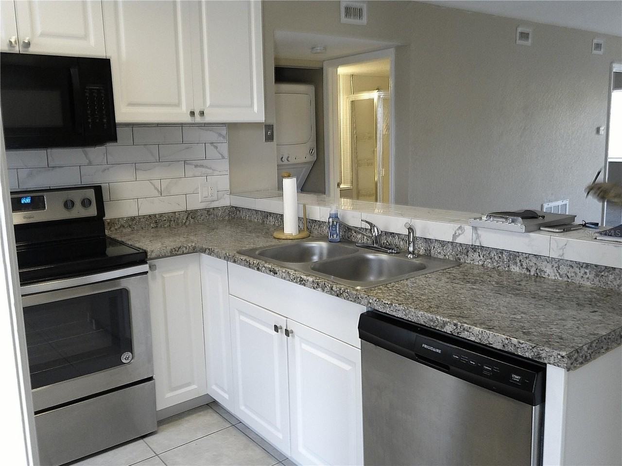 25050 Sandhill Blvd #8A1 - Photo 4 of 14