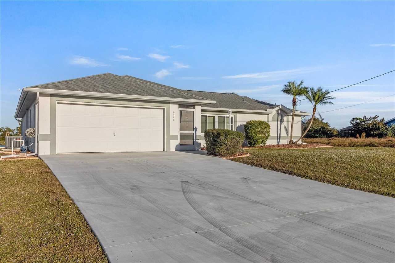 6460 Blueberry Dr - Photo 3 of 50