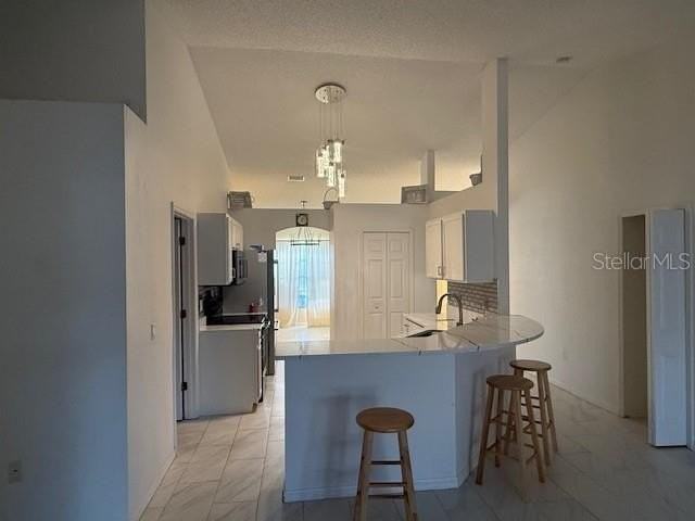 41 Pershing Ln - Photo 6 of 17