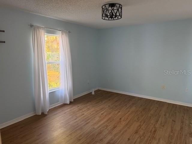 41 Pershing Ln - Photo 7 of 17