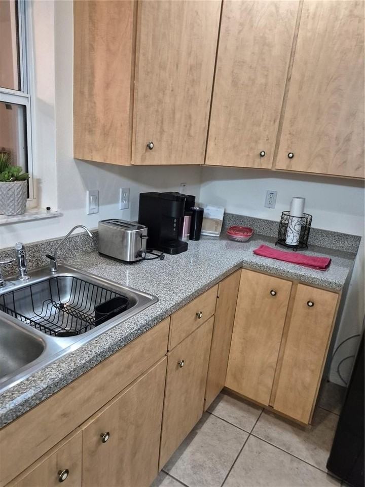 73 Lynbrook Dr #A - Photo 7 of 27