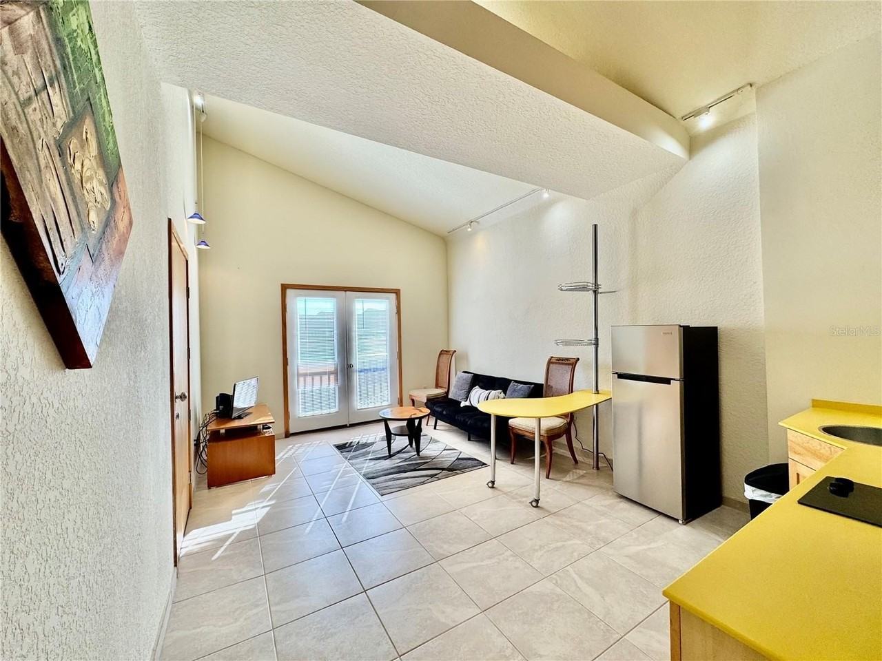 101 Palm Harbor Pkwy #425 - Photo 5 of 11