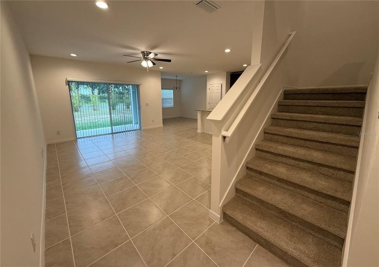 215 Glass Onion Dr - Photo 2 of 19