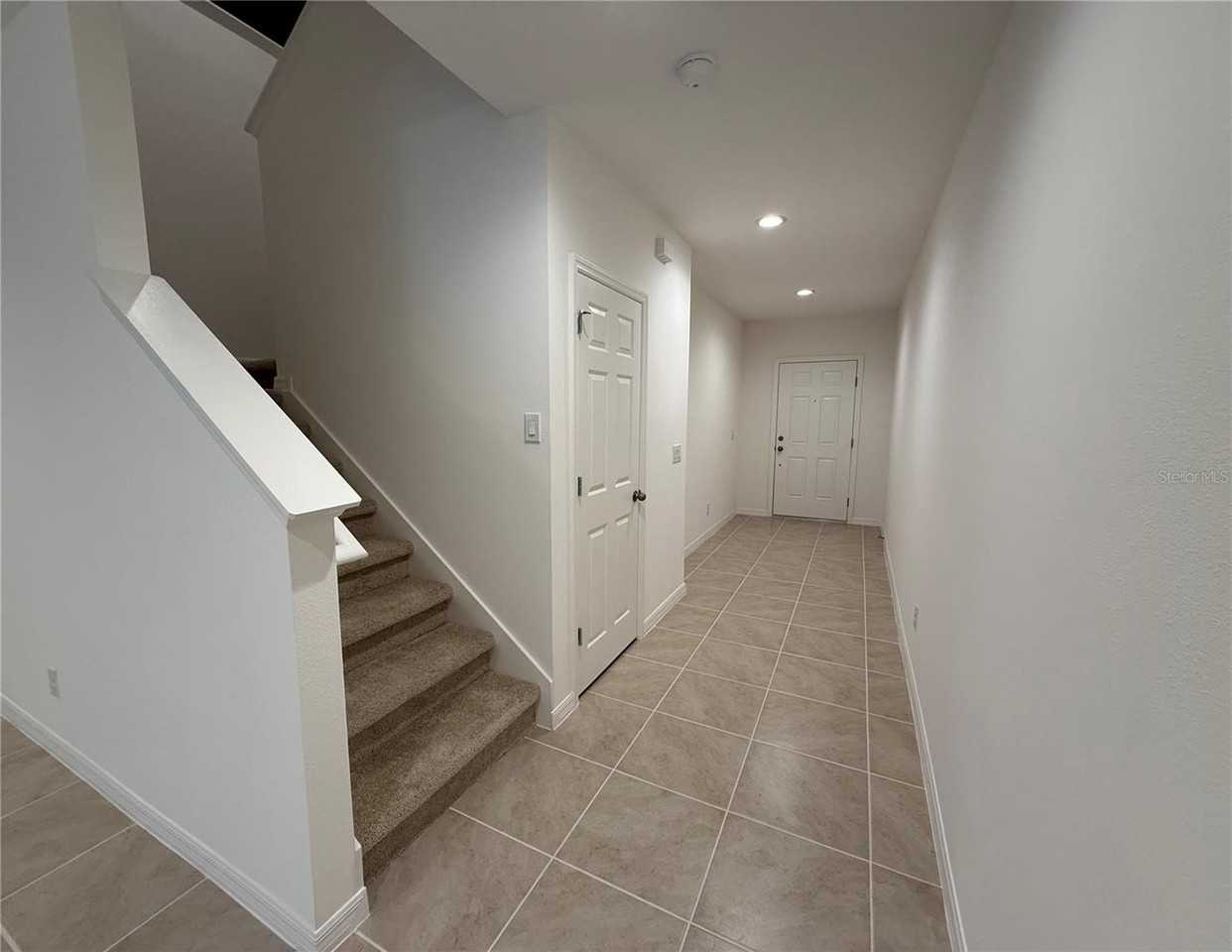 215 Glass Onion Dr - Photo 3 of 19