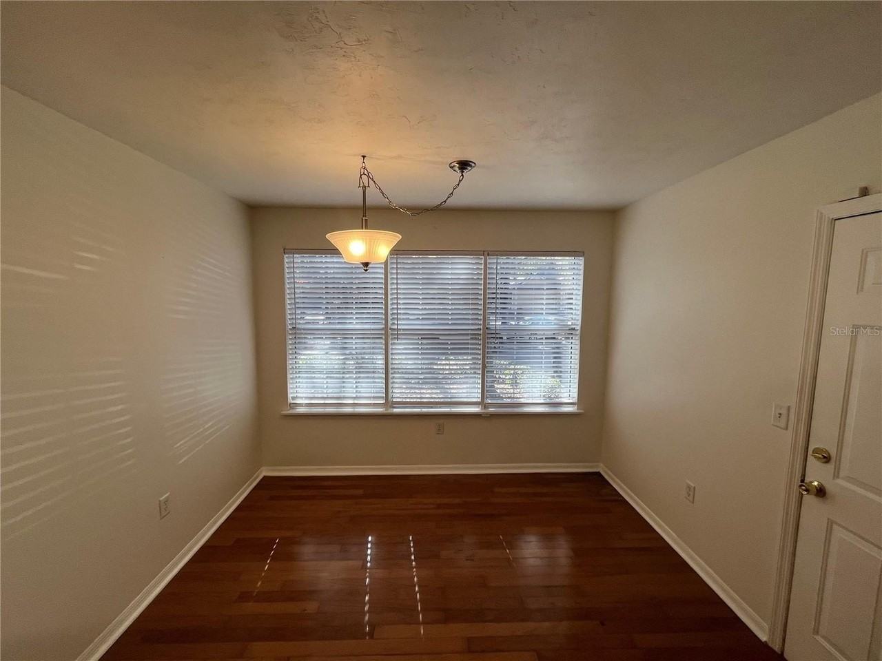 5206 Sw 94th St - Photo 6 of 10