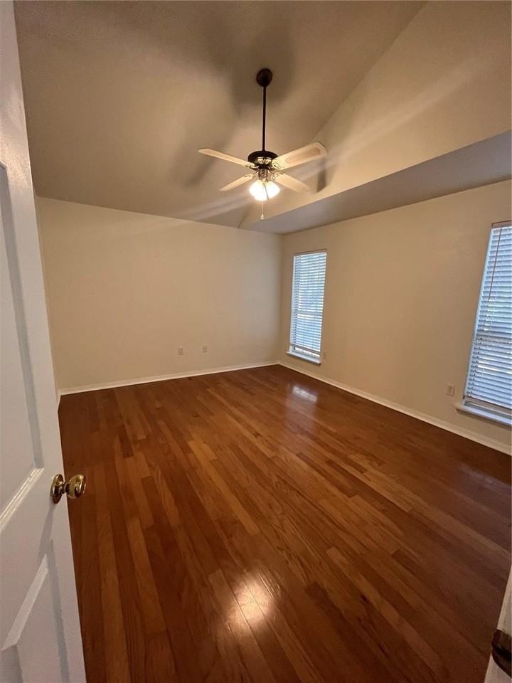 5206 Sw 94th St - Photo 7 of 10