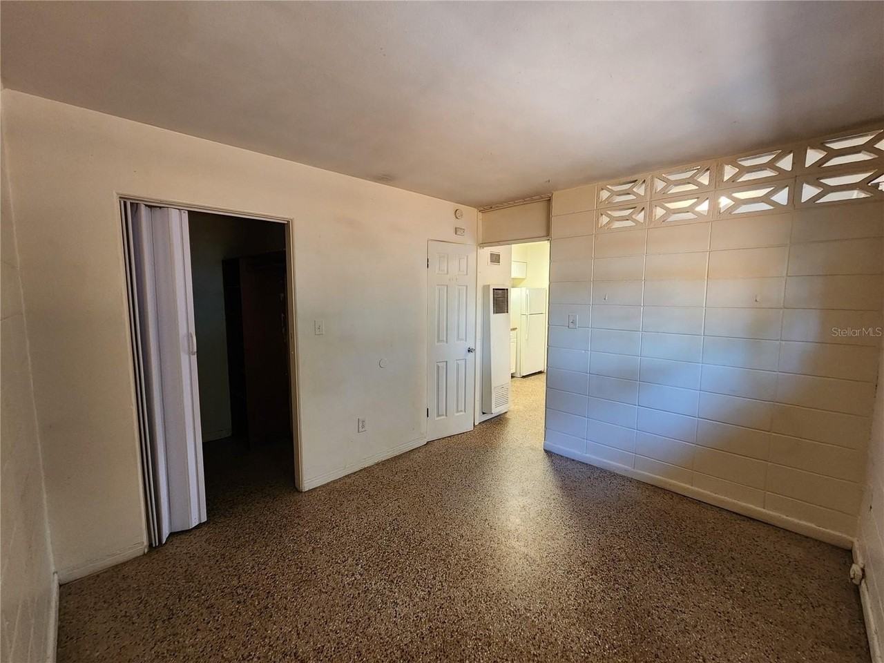 1933 Nw 4th Ave #B - Photo 3 of 22