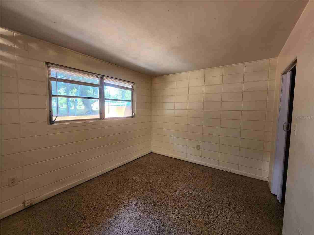 1933 Nw 4th Ave #B - Photo 5 of 22