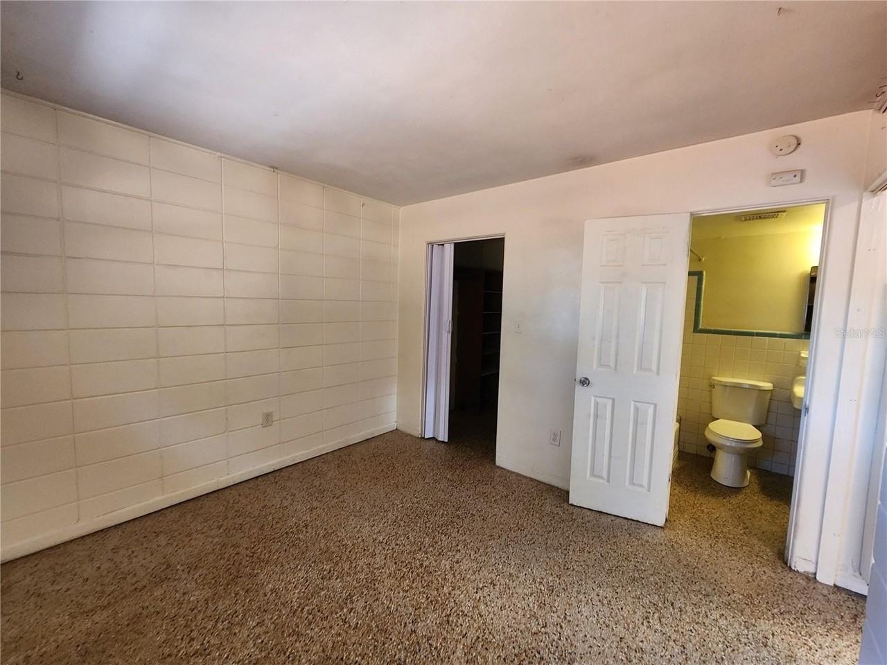 1933 Nw 4th Ave #B - Photo 7 of 22