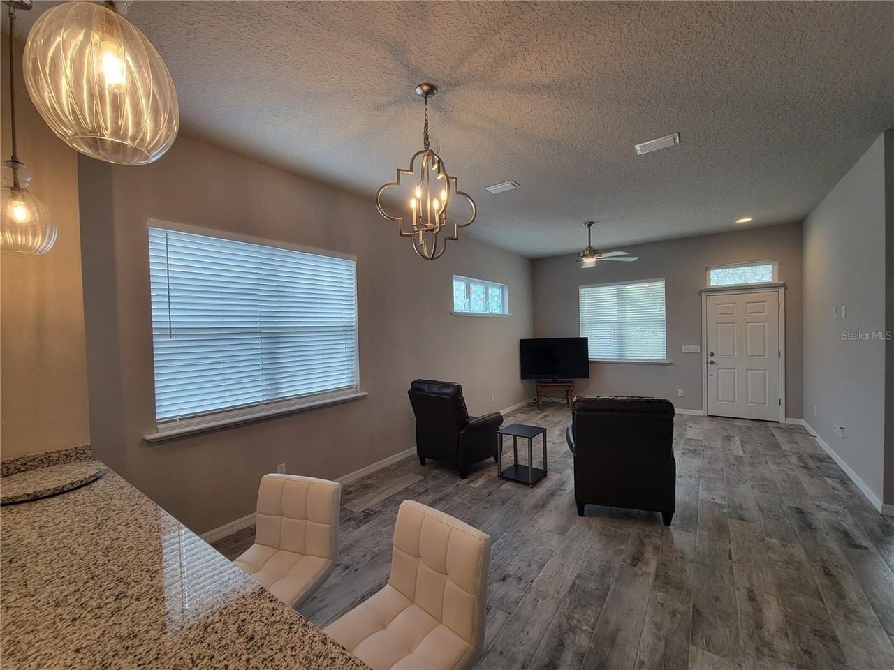 6323 Sw 47th Ter - Photo 4 of 25