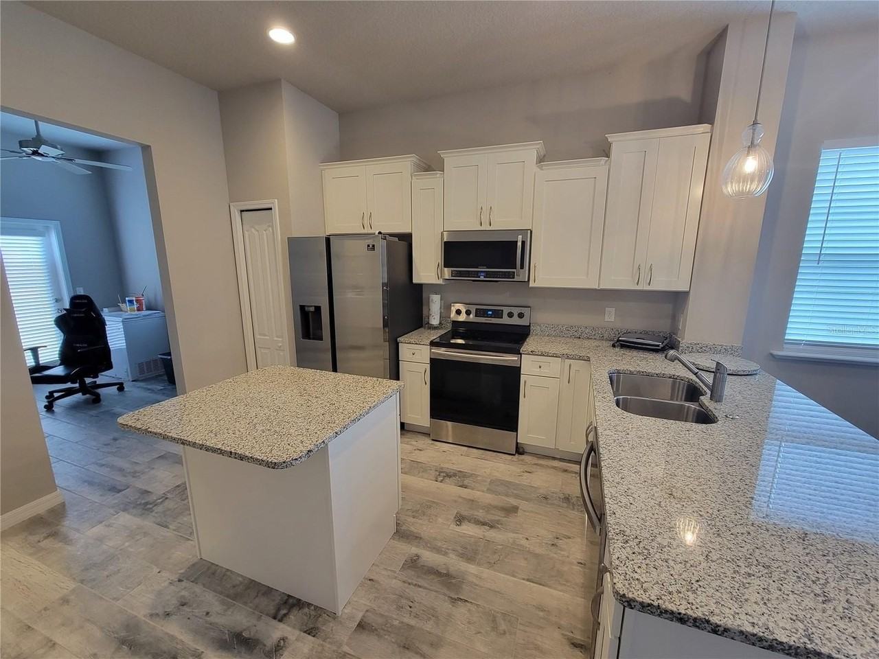 6323 Sw 47th Ter - Photo 6 of 25