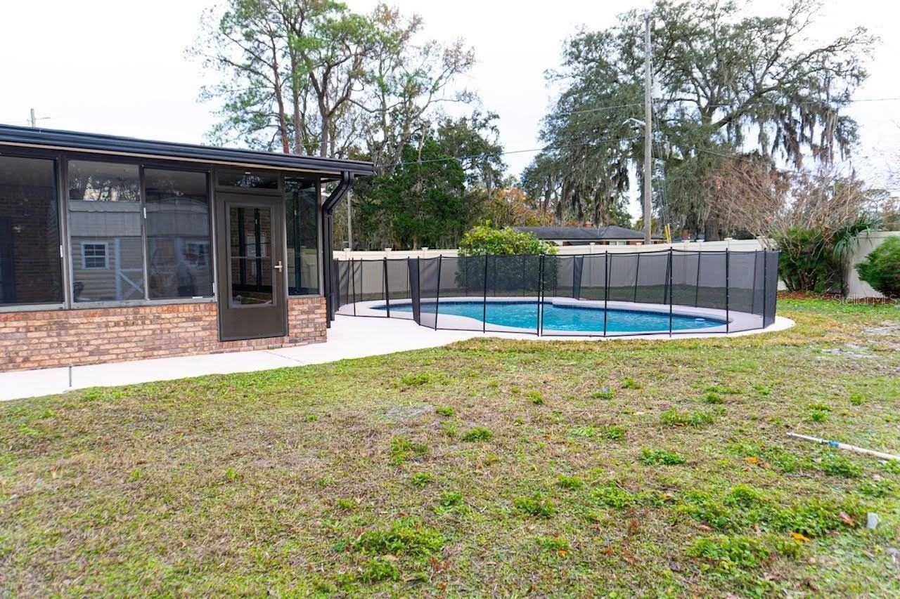 8514 Concord Ct - Photo 6 of 27