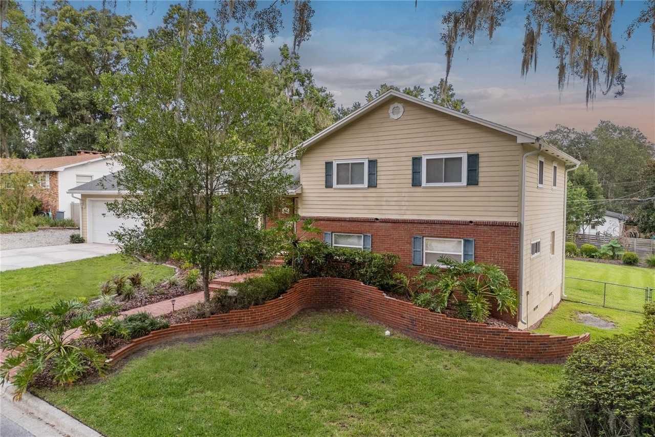 2026 Nw 19th Ln - Photo 6 of 43