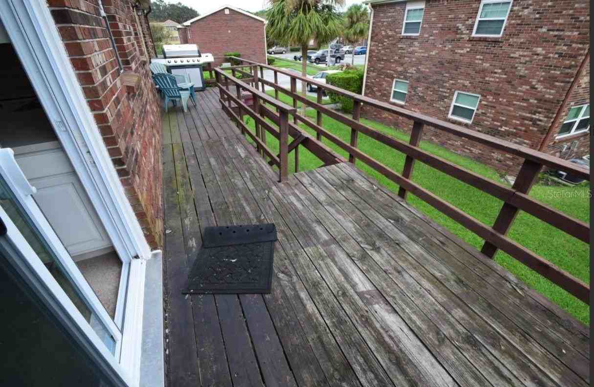 1920 E Edgewood Dr #N4 - Photo 7 of 20