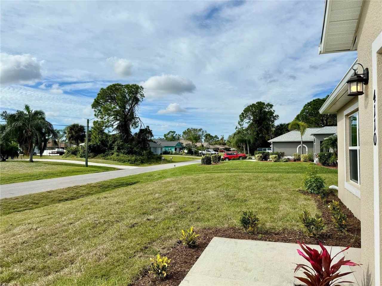 4110 Targee Ave - Photo 5 of 44