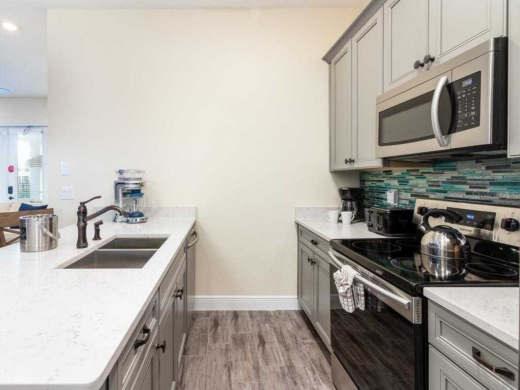 3016 Parrot Head Pl - Photo 5 of 50