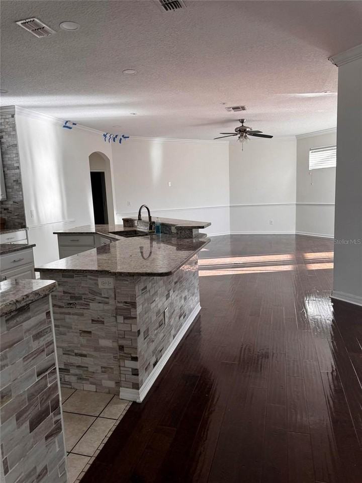 1 Roseberry Ct - Photo 4 of 17