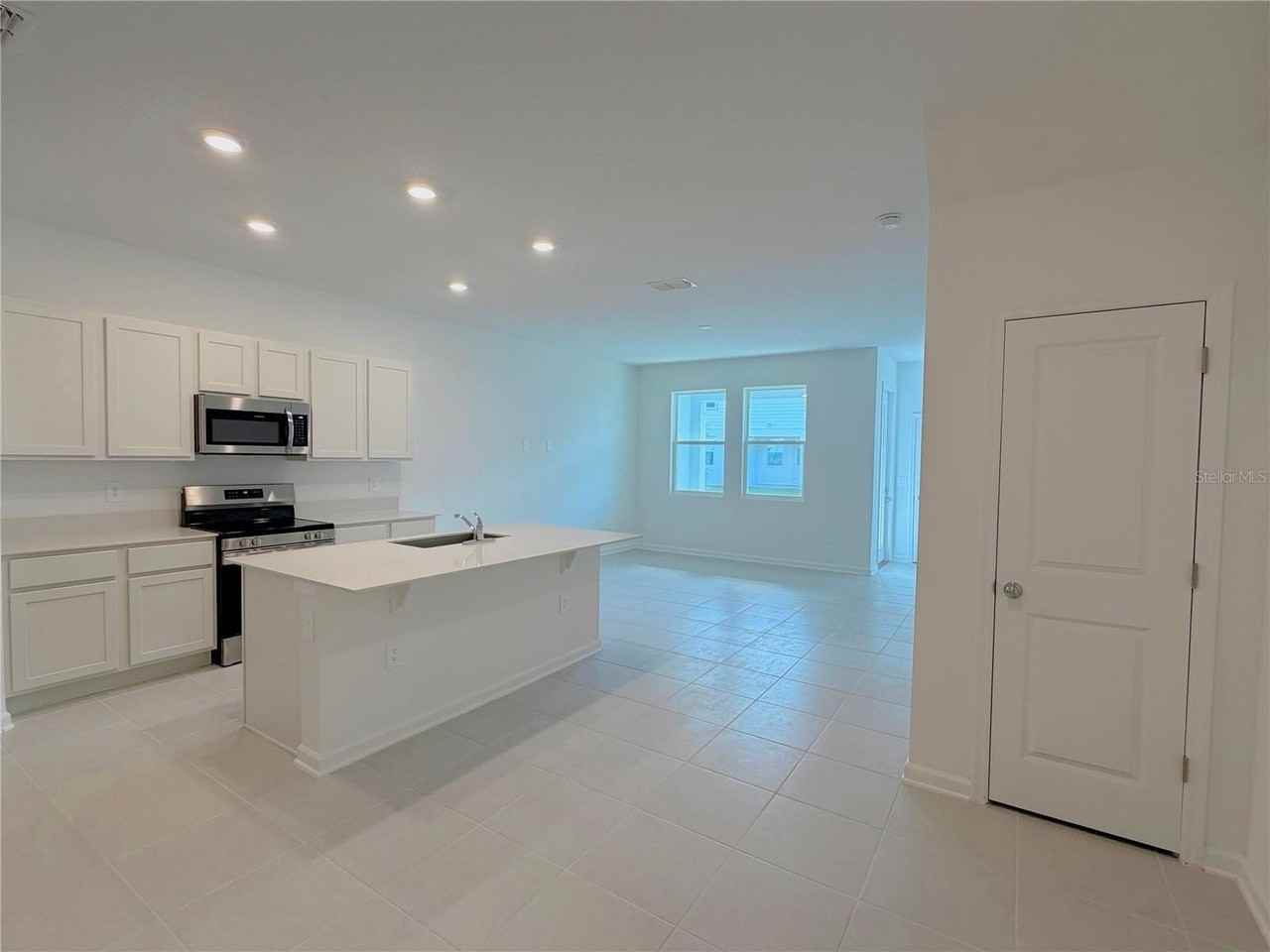 618 Poppy Ln - Photo 4 of 22