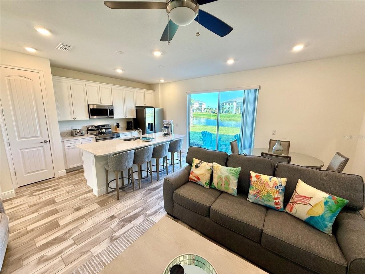 3117 Caribbean Soul Dr - Photo 4 of 50