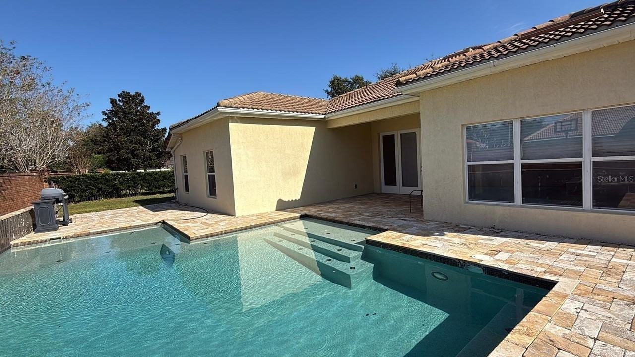 1351 Glenwick Dr - Photo 4 of 17