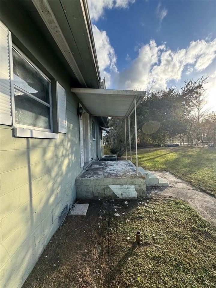 416 Sun Ct - Photo 3 of 3