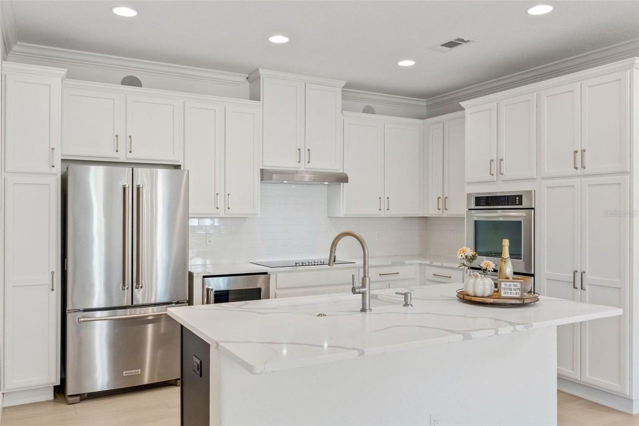 8888 Della Scala Cir - Photo 6 of 32