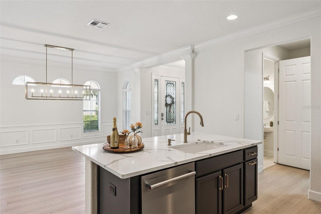 8888 Della Scala Cir - Photo 7 of 32