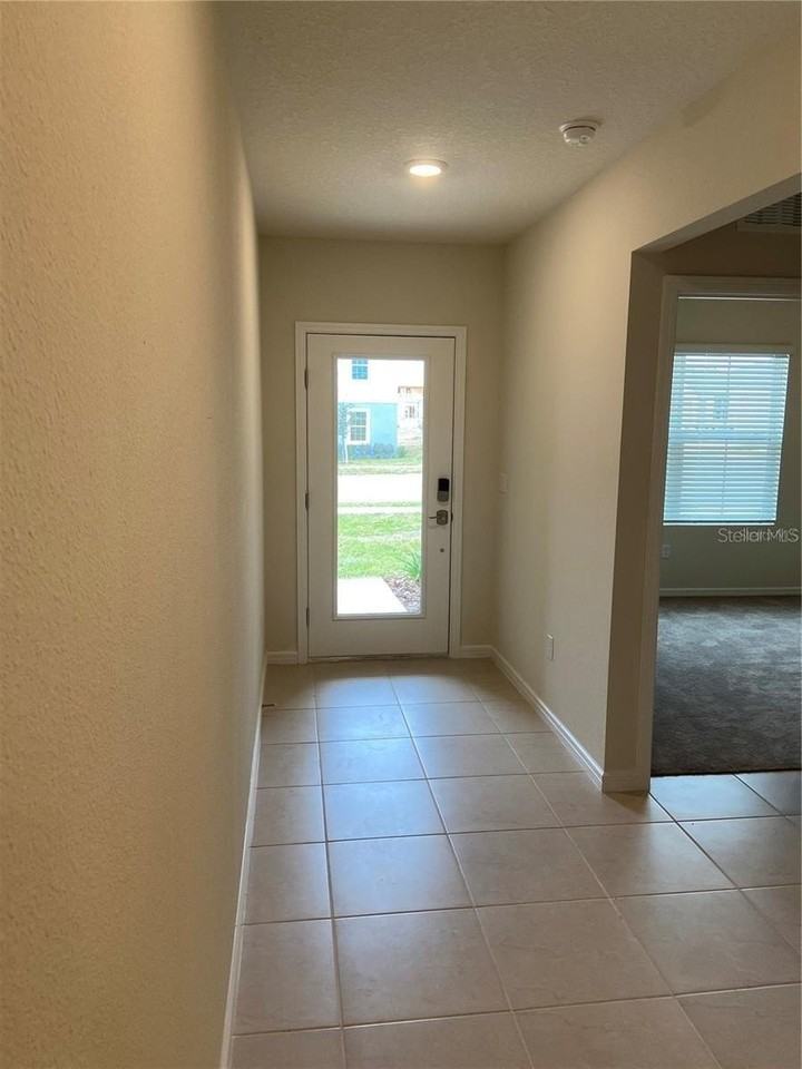 1575 Aspen Ave - Photo 6 of 32