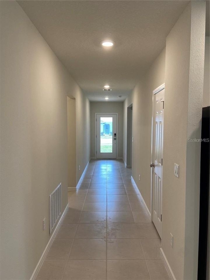 1575 Aspen Ave - Photo 7 of 32