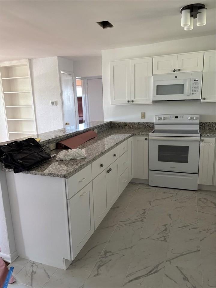 335 Brookline Ave - Photo 4 of 9